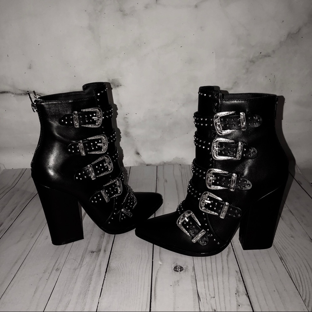 Steve Madden Comet Come Booties